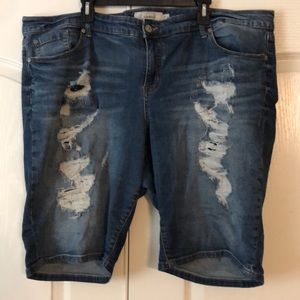 Torrid Size 24 Bermuda Short